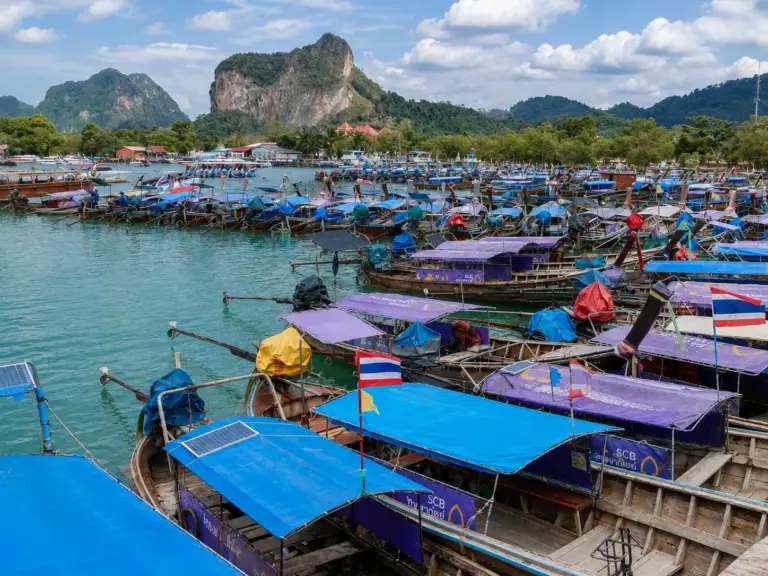 Ao Nang und Nopparat Thara für einen Pier-Transfer